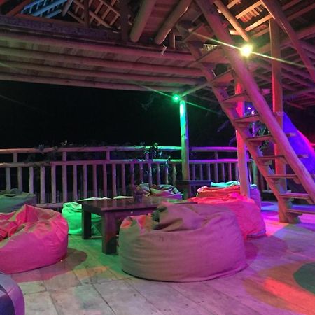 Tiki Bar Hostel 埃拉 外观 照片