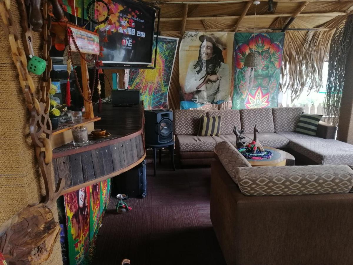 Tiki Bar Hostel 埃拉 外观 照片